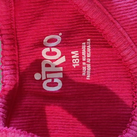 💖 Circo Baby Girl Ribbed Tank Top – Size 18M – Hot Pink with Bow Detail - Picture 3 of 3